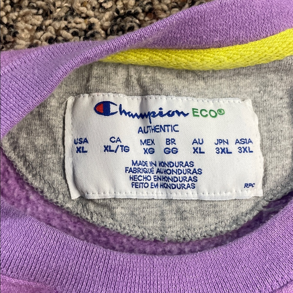 Champion Lavender Crewneck Sweater Size XL Woman’s | GUC - Picture 4 of 4